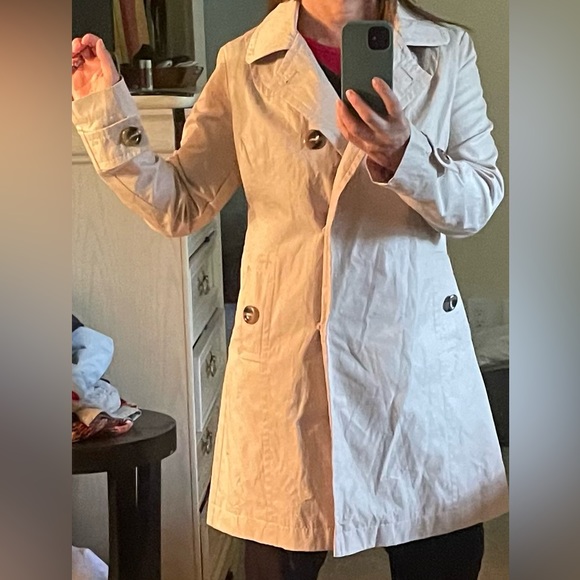 New without tag never used trench coat beige . - Picture 6 of 6